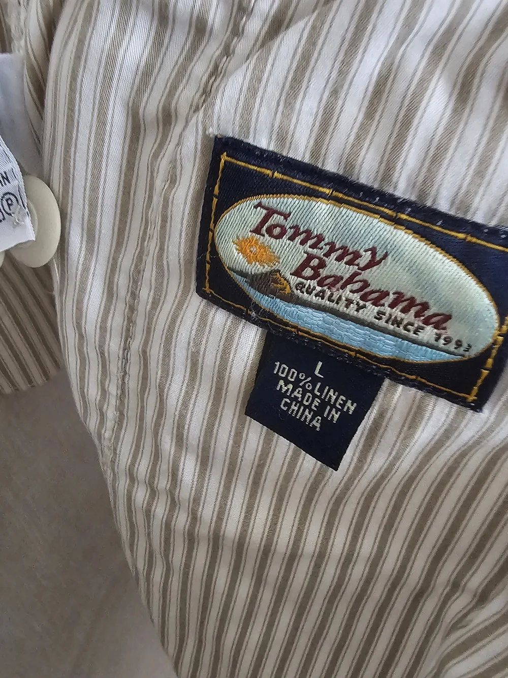 Tommy Bahama Vintage   Linen Beige Cargo Pants with Side Utility Pockets . Large